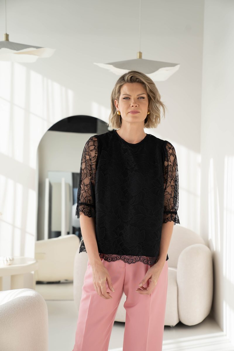 ELLA lace blouse-black