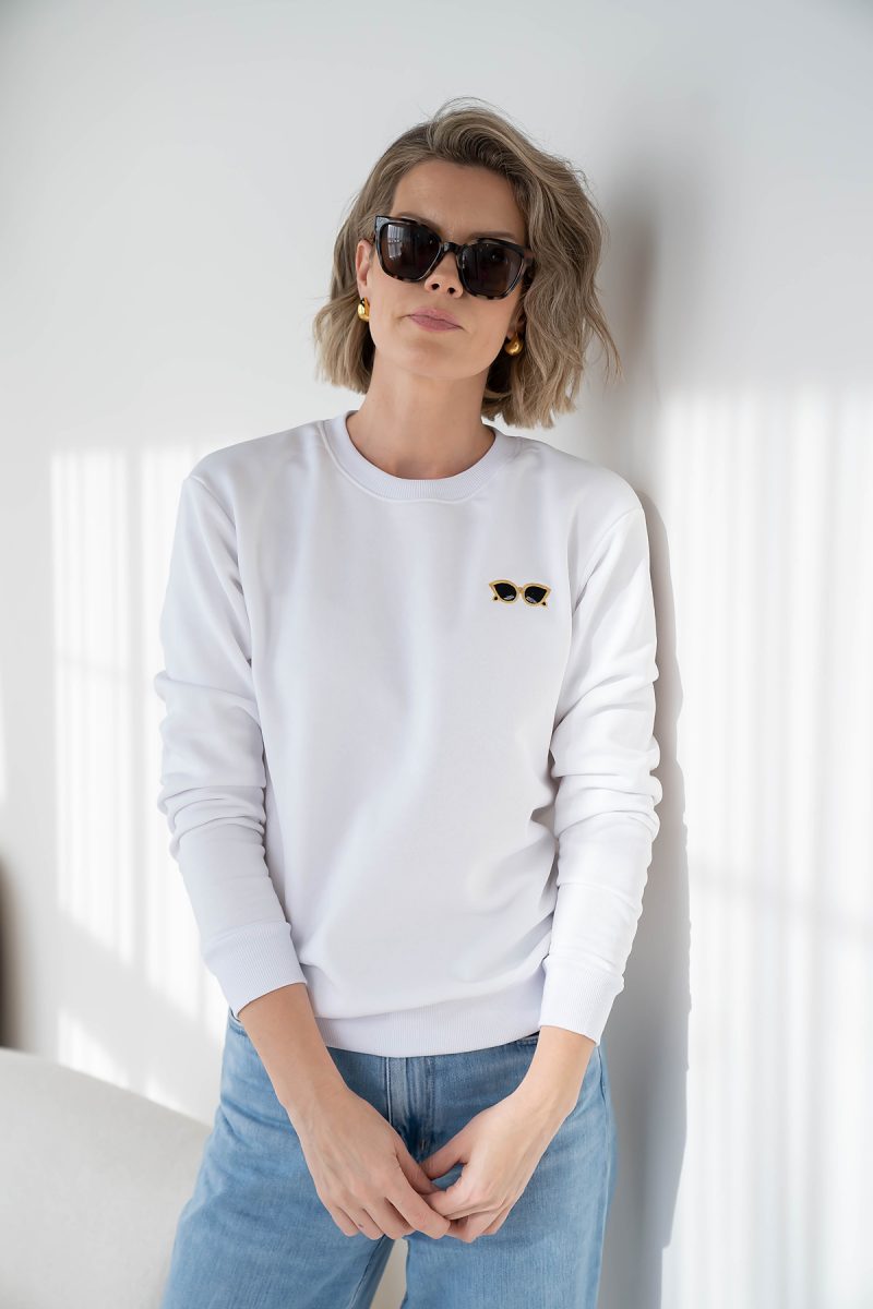 Sweater with sunglasses - Image 5